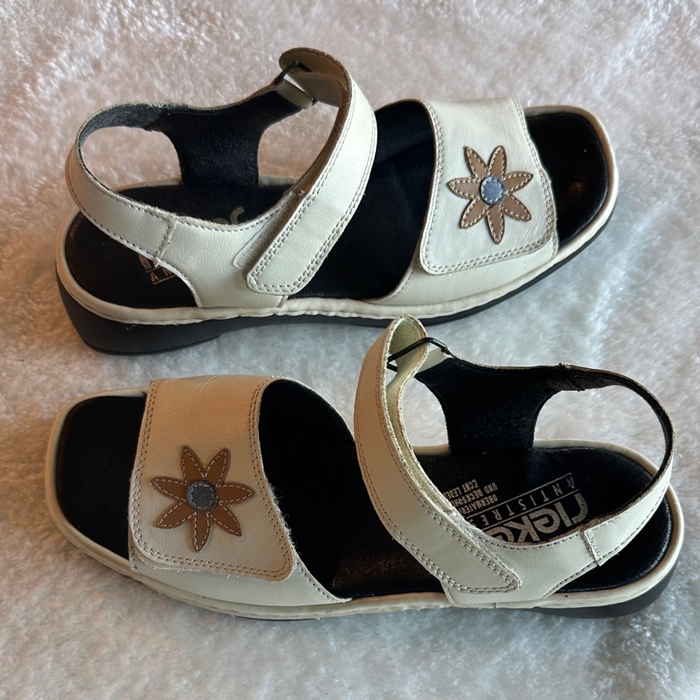 Reiker sandals